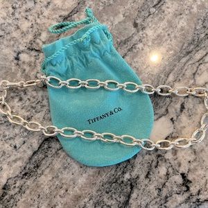 RARE Tiffany Co. retired Sterling silver oval clasp chain. 16” comes w TCo Box